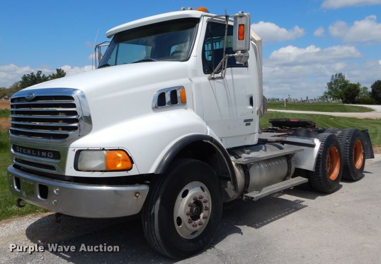 image for item IT9040 2006 Sterling  semi truck