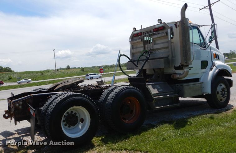 image for item IT9040 2006 Sterling  semi truck