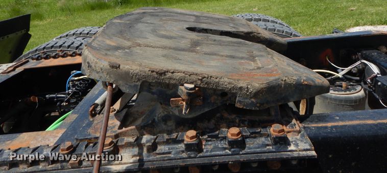 image for item IT9040 2006 Sterling  semi truck