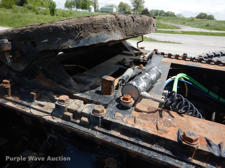 image for item IT9040 2006 Sterling  semi truck