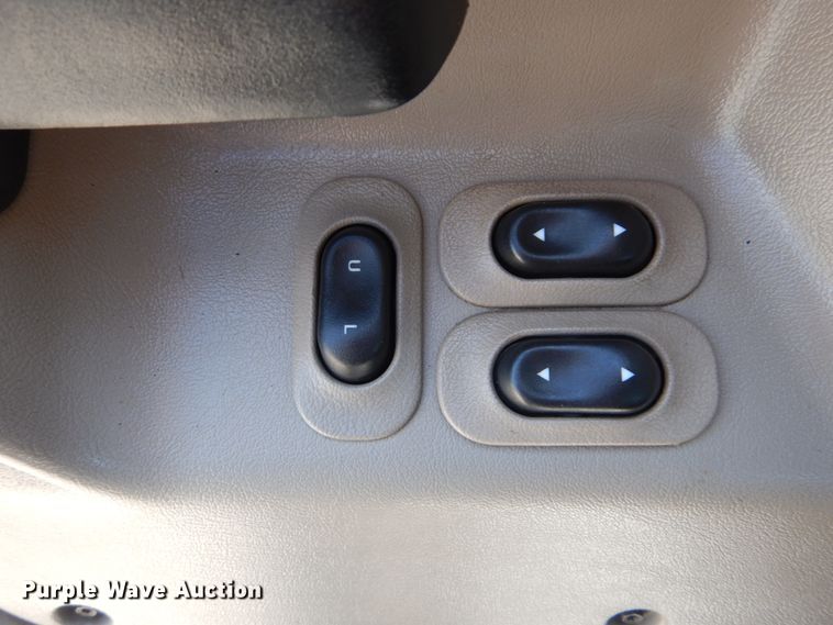 image for item IT9040 2006 Sterling  semi truck