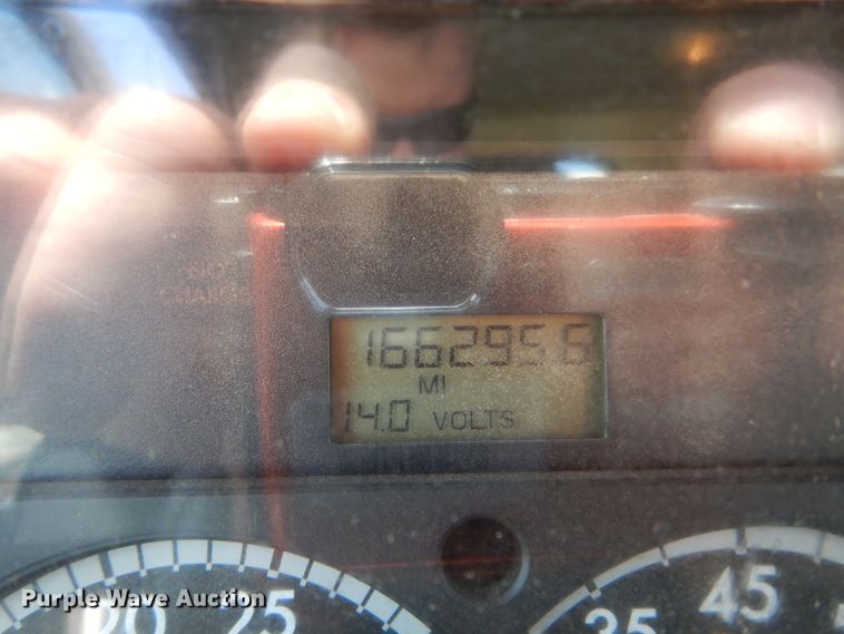 image for item IT9040 2006 Sterling  semi truck