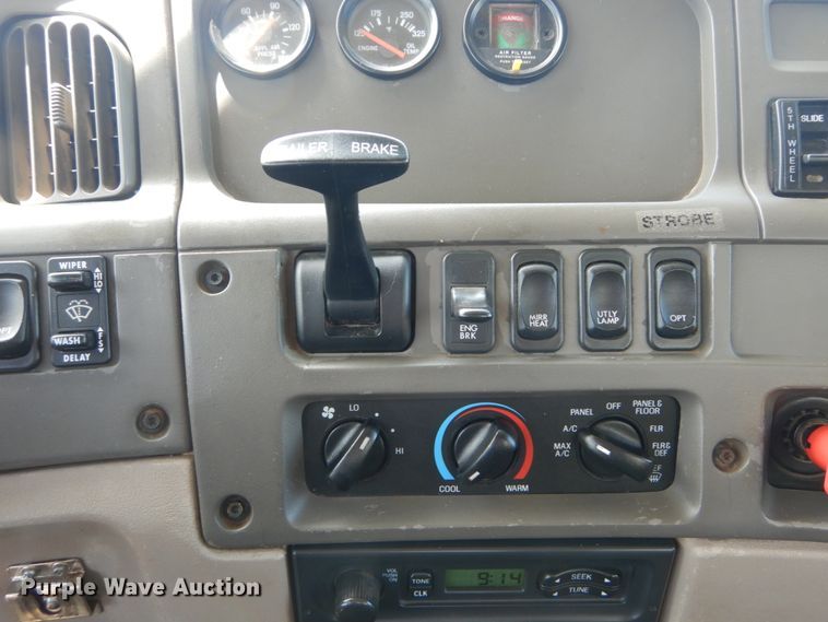 image for item IT9040 2006 Sterling  semi truck