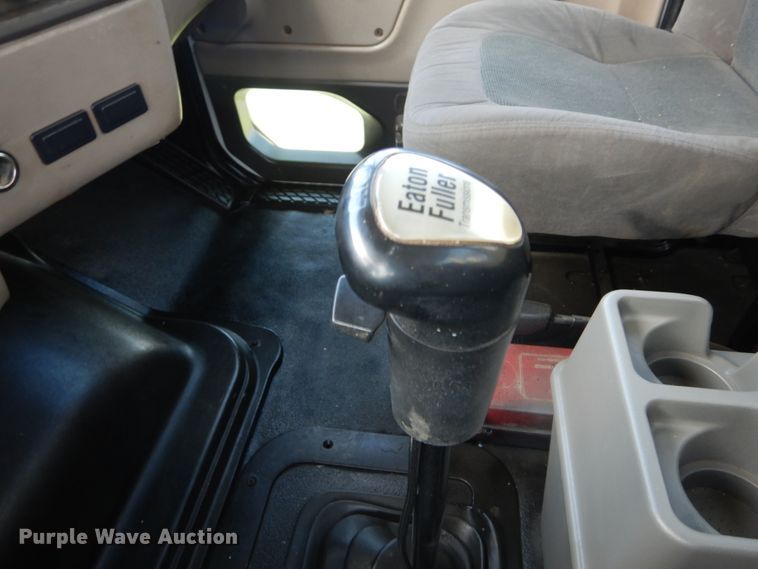 image for item IT9040 2006 Sterling  semi truck