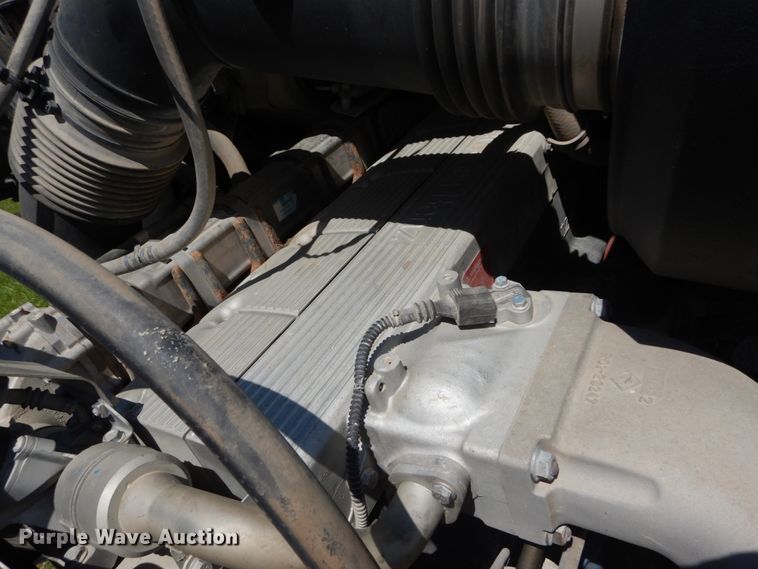 image for item IT9040 2006 Sterling  semi truck