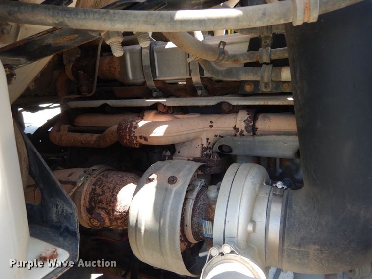 image for item IT9040 2006 Sterling  semi truck