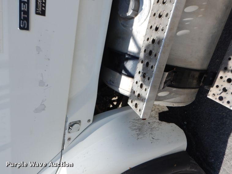 image for item IT9040 2006 Sterling  semi truck