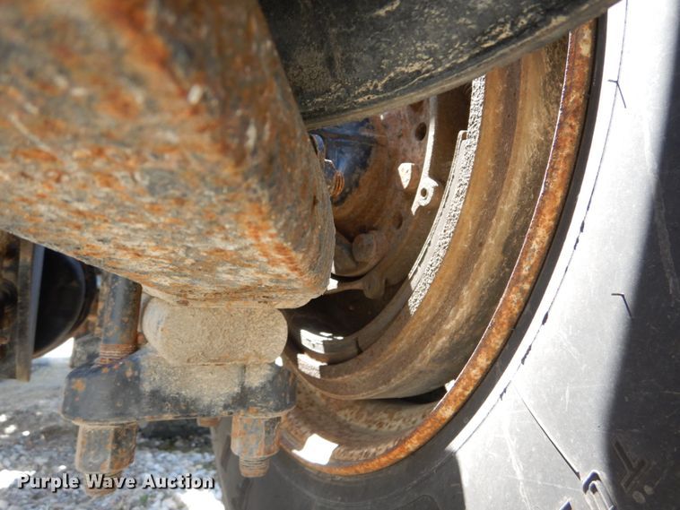 image for item IT9040 2006 Sterling  semi truck