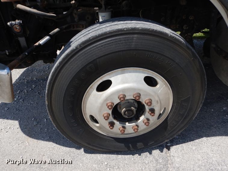 image for item IT9040 2006 Sterling  semi truck