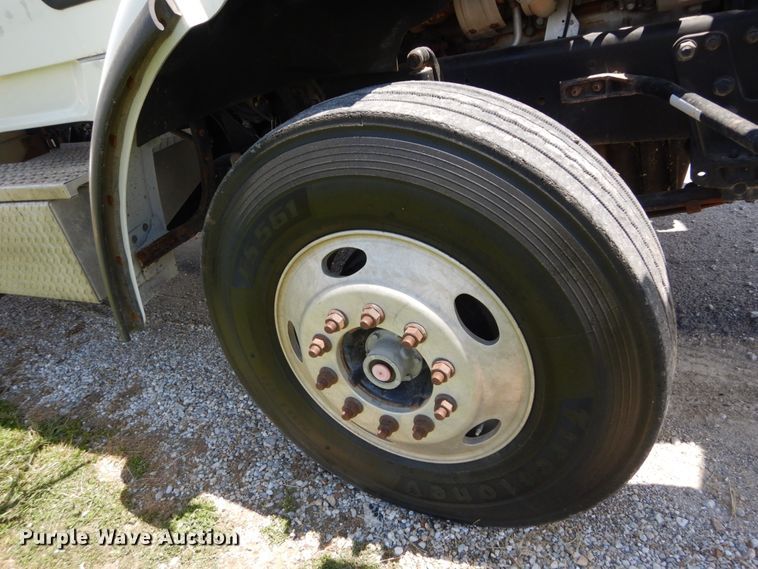 image for item IT9040 2006 Sterling  semi truck