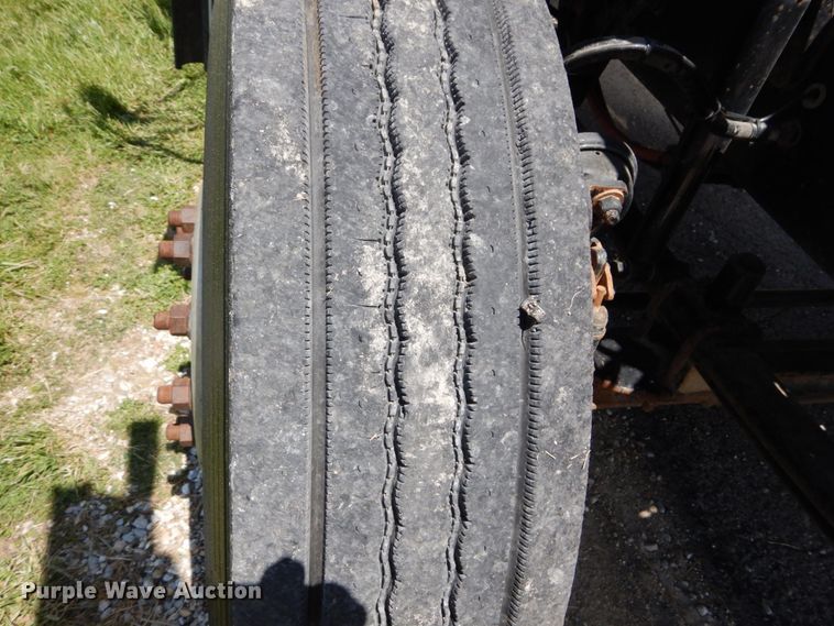 image for item IT9040 2006 Sterling  semi truck