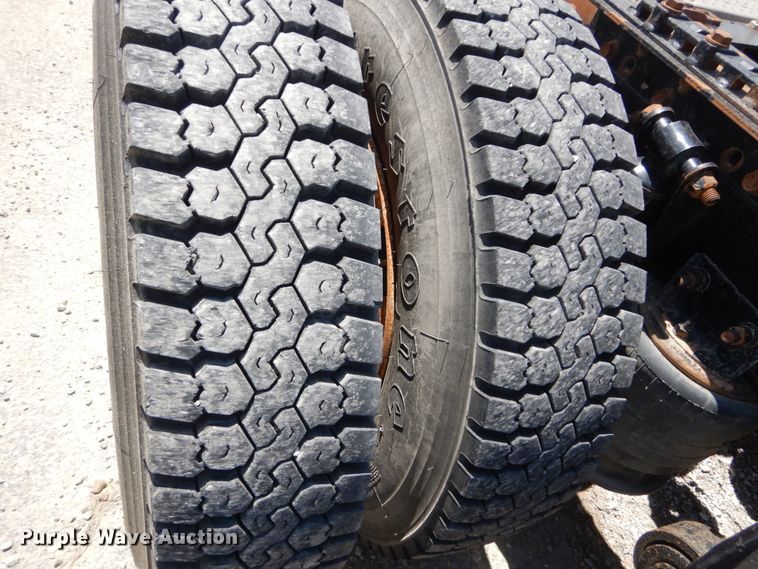 image for item IT9040 2006 Sterling  semi truck