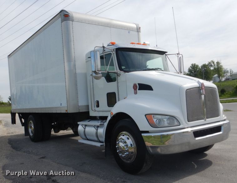 image for item IT9082 2009 Kenworth T270  box truck