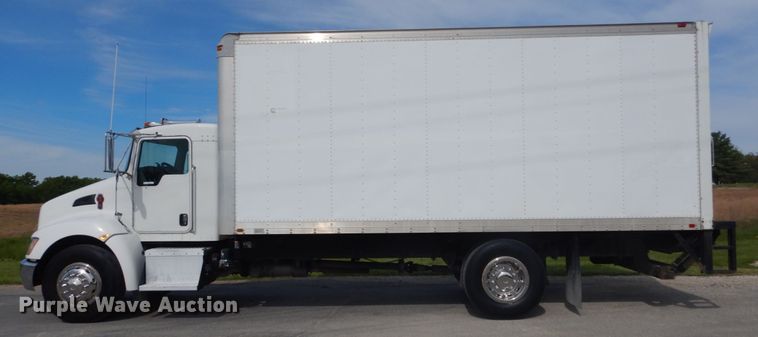 image for item IT9082 2009 Kenworth T270  box truck