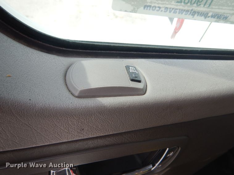 image for item IT9082 2009 Kenworth T270  box truck