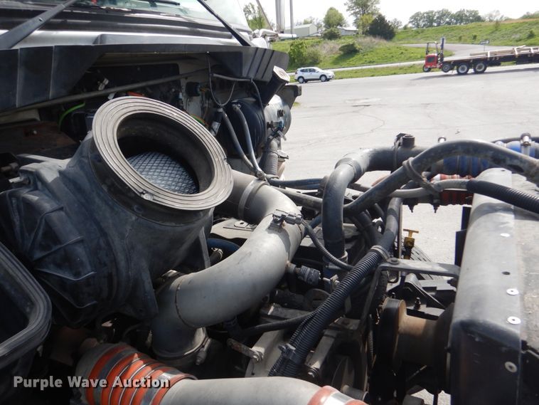 image for item IT9082 2009 Kenworth T270  box truck