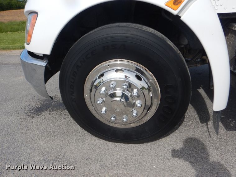 image for item IT9082 2009 Kenworth T270  box truck