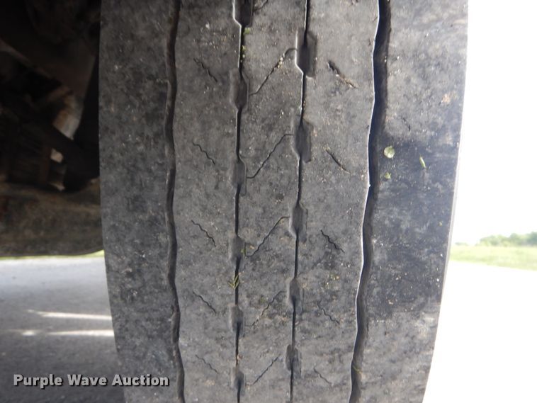 image for item IT9082 2009 Kenworth T270  box truck