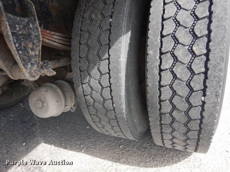 image for item IT9082 2009 Kenworth T270  box truck