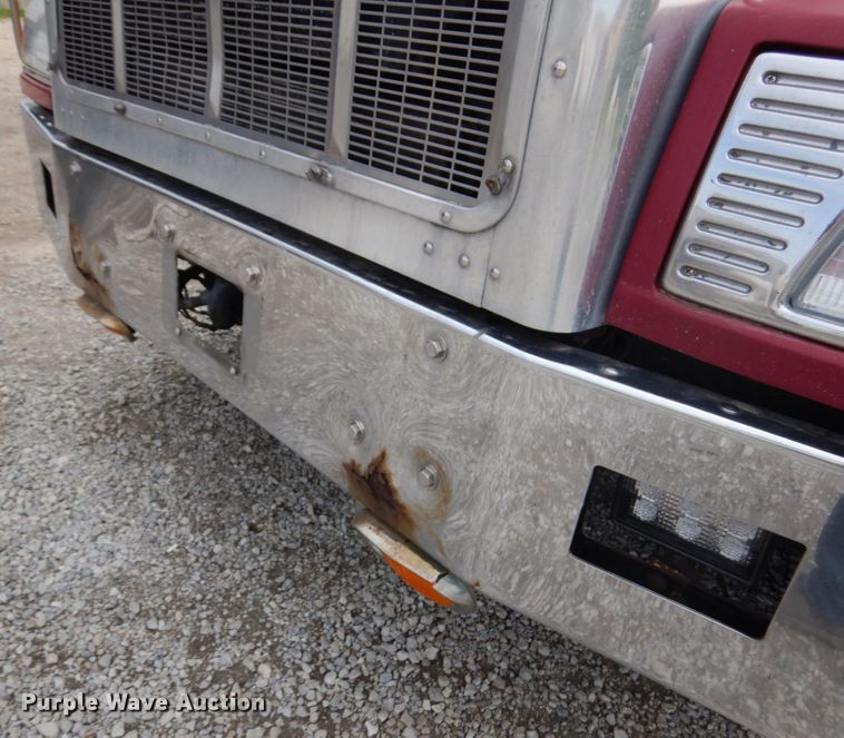 image for item IT9430 1994 Peterbilt 377  fuel truck