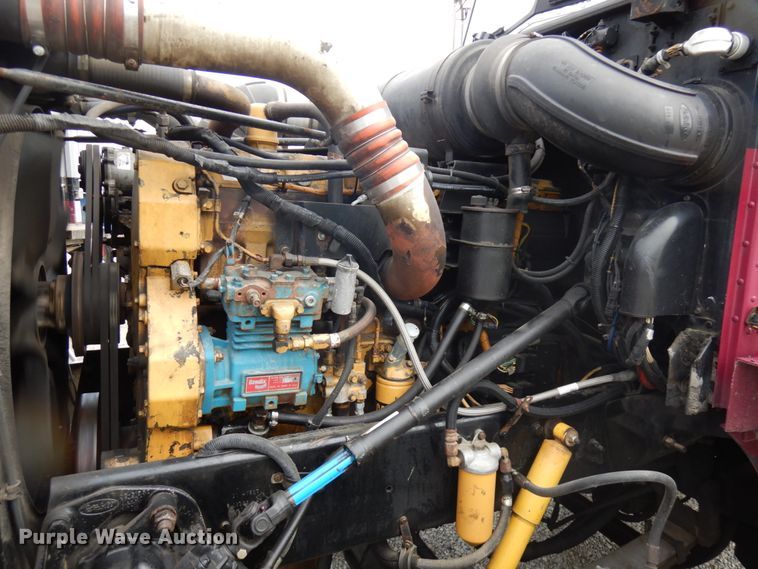 image for item IT9430 1994 Peterbilt 377  fuel truck