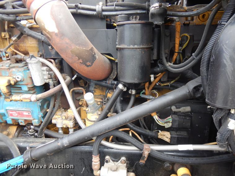 image for item IT9430 1994 Peterbilt 377  fuel truck