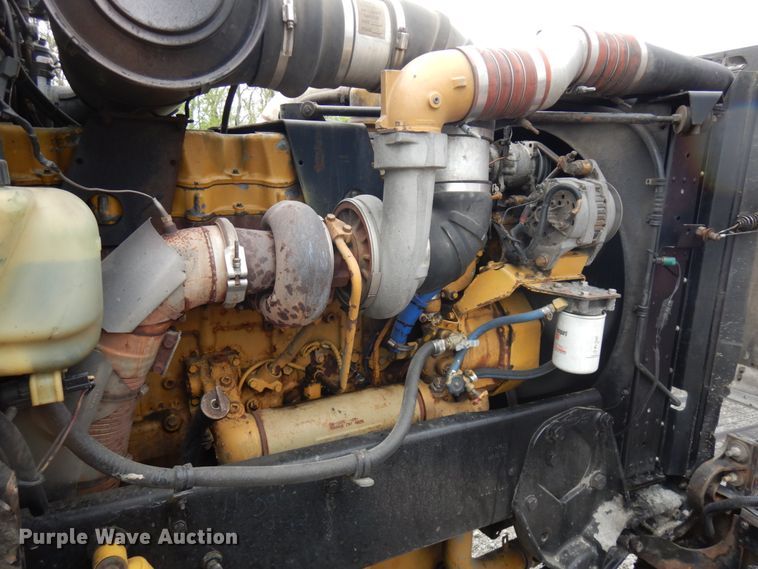 image for item IT9430 1994 Peterbilt 377  fuel truck