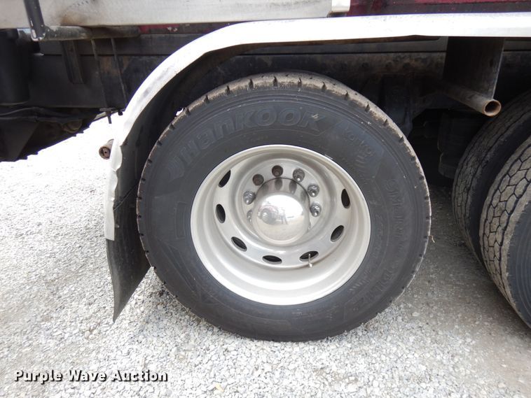 image for item IT9430 1994 Peterbilt 377  fuel truck