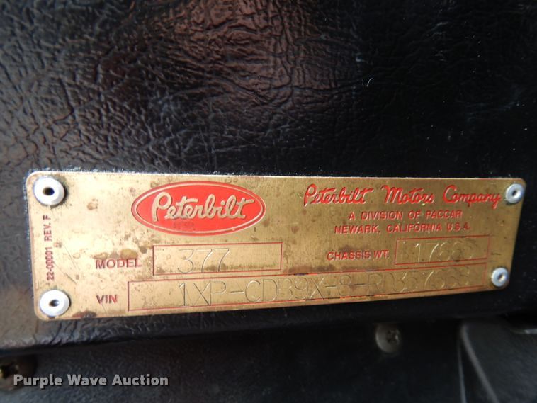 image for item IT9430 1994 Peterbilt 377  fuel truck