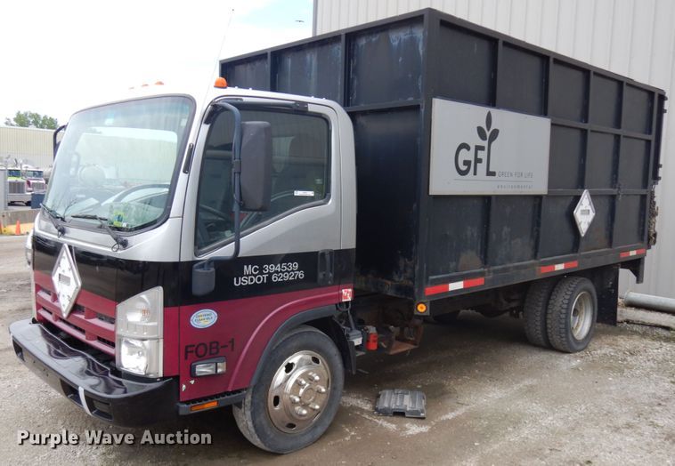 image for item IT9431 2009 GMC W5500  chipper truck