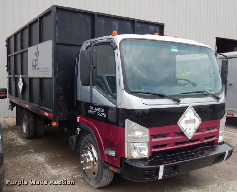 image for item IT9431 2009 GMC W5500  chipper truck