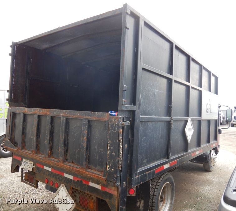 image for item IT9431 2009 GMC W5500  chipper truck