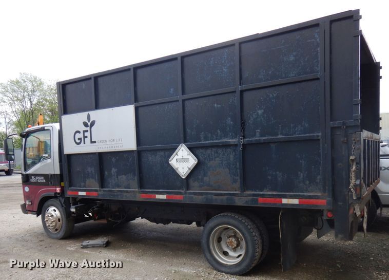 image for item IT9431 2009 GMC W5500  chipper truck