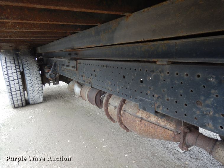 image for item IT9431 2009 GMC W5500  chipper truck