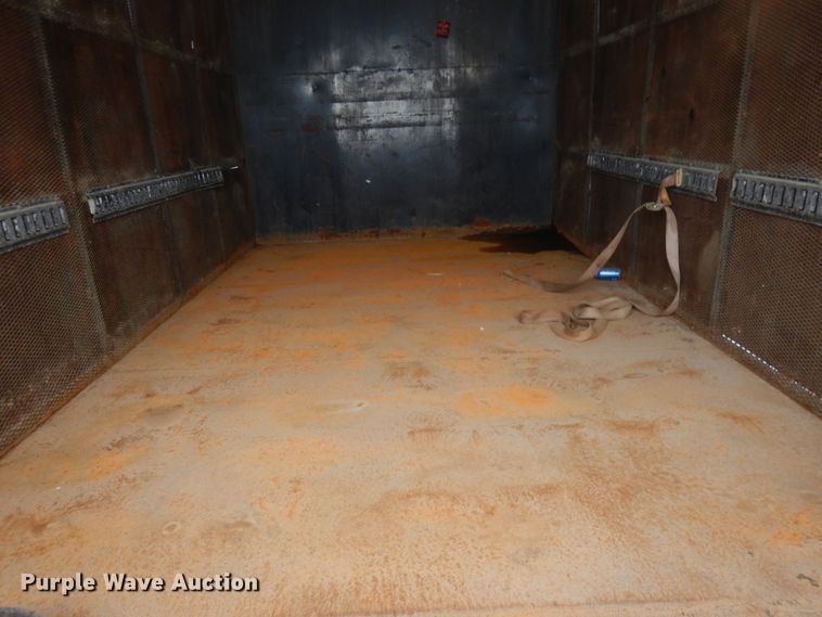 image for item IT9431 2009 GMC W5500  chipper truck