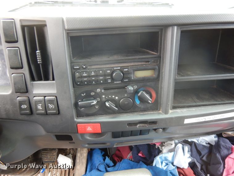 image for item IT9431 2009 GMC W5500  chipper truck