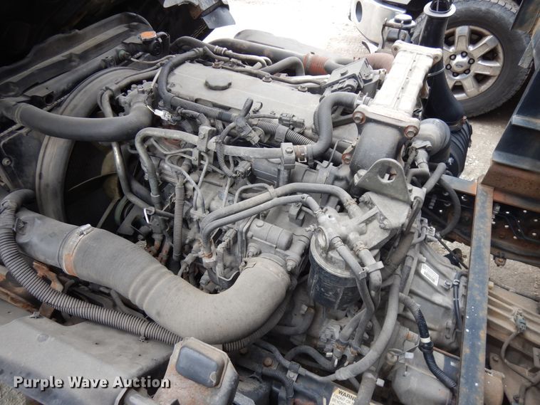 image for item IT9431 2009 GMC W5500  chipper truck