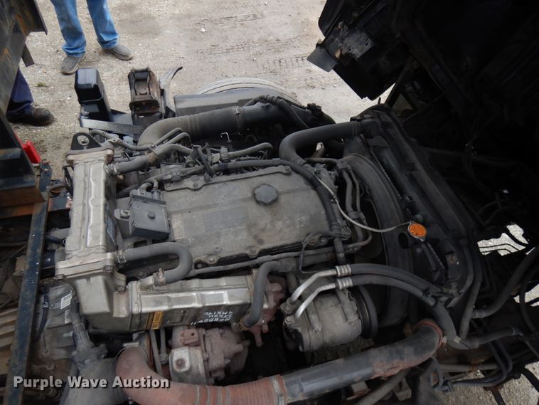 image for item IT9431 2009 GMC W5500  chipper truck