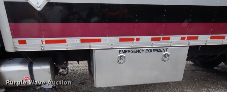 image for item IT9432 2007 Freightliner Business Class M2  box truck