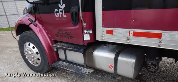 image for item IT9432 2007 Freightliner Business Class M2  box truck