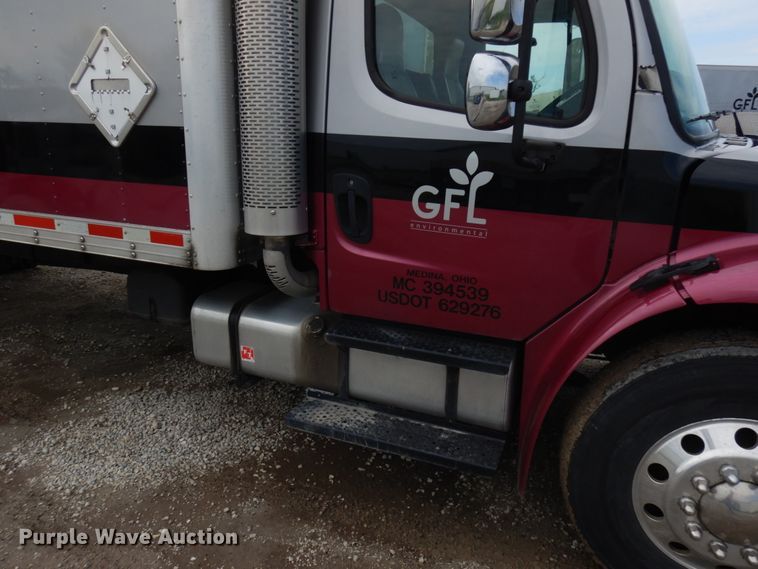 image for item IT9432 2007 Freightliner Business Class M2  box truck