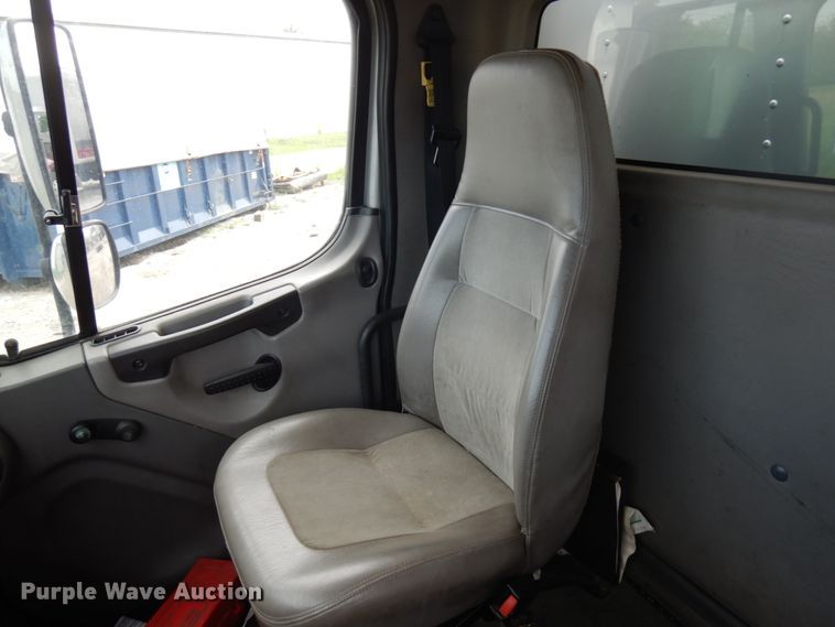 image for item IT9432 2007 Freightliner Business Class M2  box truck