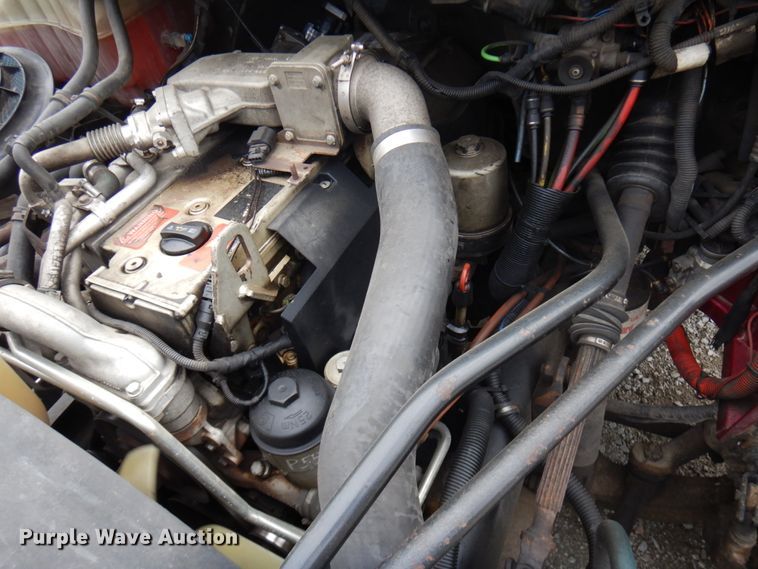 image for item IT9432 2007 Freightliner Business Class M2  box truck