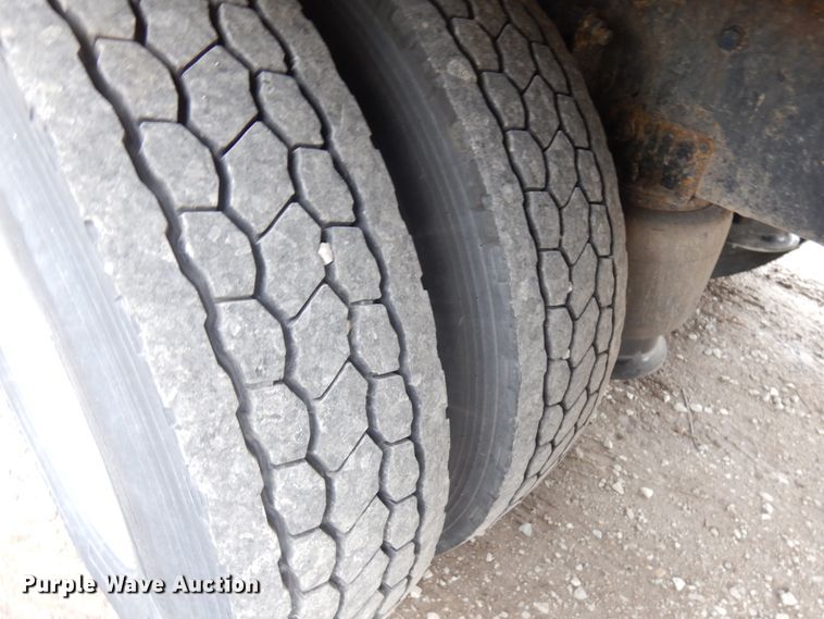 image for item IT9432 2007 Freightliner Business Class M2  box truck