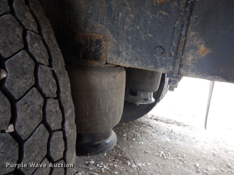 image for item IT9432 2007 Freightliner Business Class M2  box truck