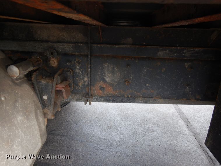 image for item IT9434 2000 Freightliner FL60  box truck