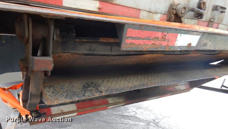 image for item IT9434 2000 Freightliner FL60  box truck