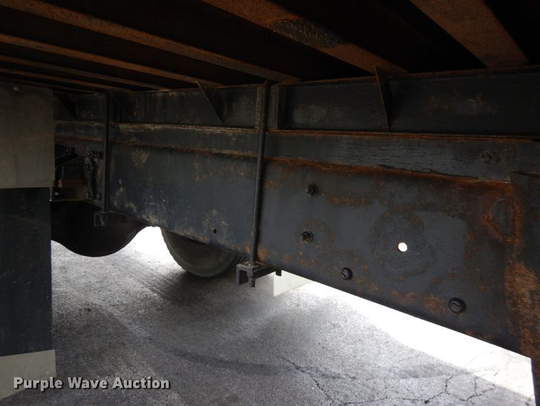 image for item IT9434 2000 Freightliner FL60  box truck