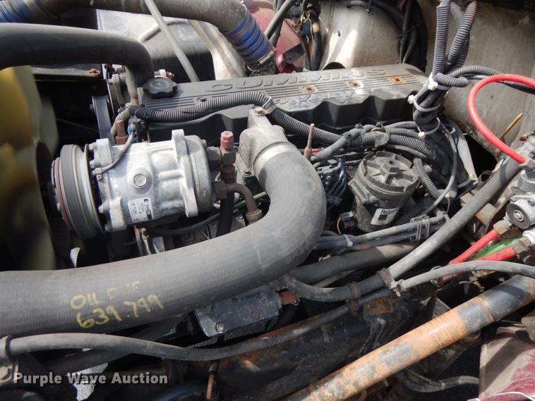 image for item IT9434 2000 Freightliner FL60  box truck