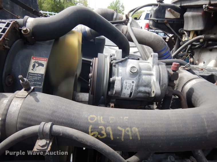 image for item IT9434 2000 Freightliner FL60  box truck